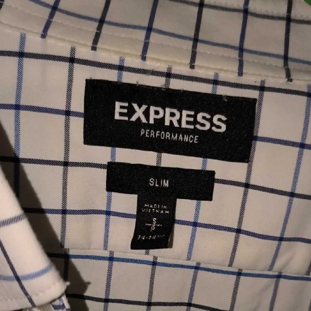 Express | Men's Checkered Button-Down Shirt - Picture 2 of 4